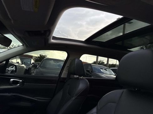 Used 2022 Kia Sorento S w/ Panoramic Sunroof Package FWD image 28