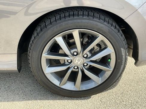 Used 2019 Honda Civic EX image 5