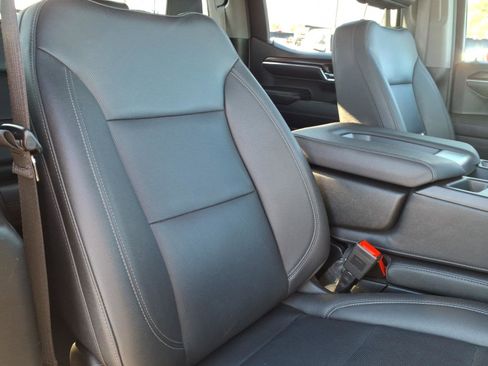 Used 2024 GMC Sierra 1500 SLT w/ X31 Off-Road Package image 12