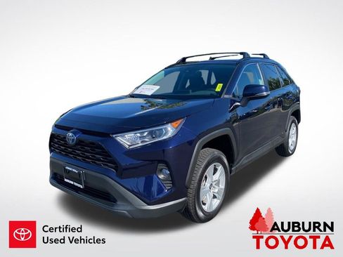 Used 2021 Toyota RAV4 XLE w/ Convenience Package AWD/4WD image 4