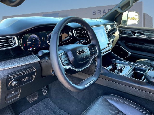 Used 2022 Jeep Wagoneer Series II w/ Premium Group I AWD/4WD image 19