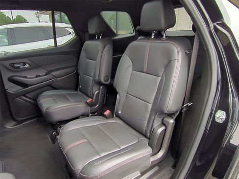 Certified 2022 Chevrolet Traverse RS image 24
