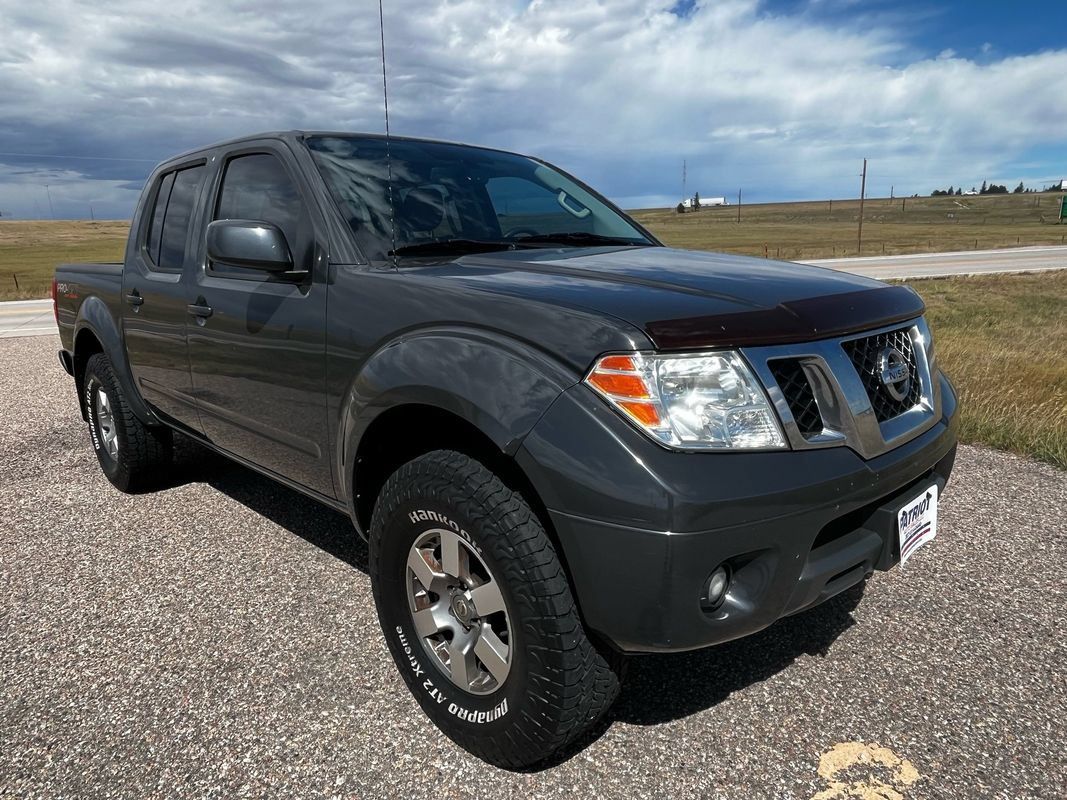 Used 2012 Nissan Frontier PRO-4X AWD/4WD image 7