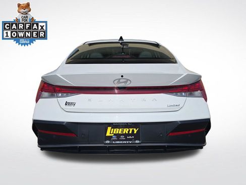 Certified 2024 Hyundai Elantra Limited FWD image 5