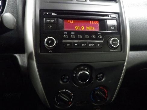 Used 2018 Nissan Versa SV image 11