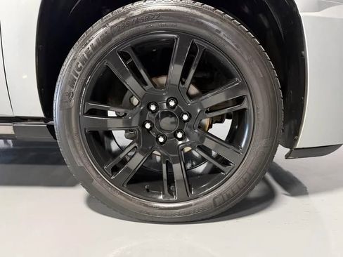 Used 2013 Cadillac Escalade ESV Platinum AWD/4WD image 9