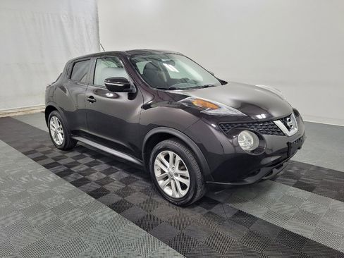 Used 2015 Nissan Juke SV w/ Cold Weather Package AWD/4WD image 11