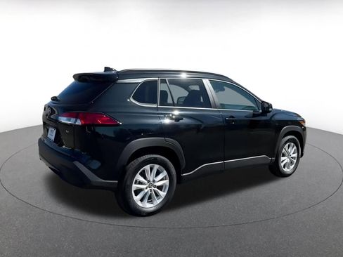 Used 2025 Toyota Corolla Cross LE image 15