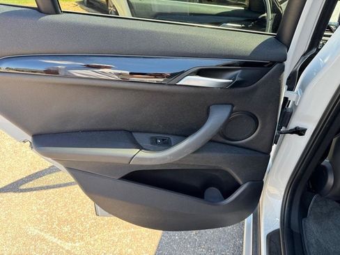 Used 2018 BMW X1 xDrive28i AWD/4WD image 19