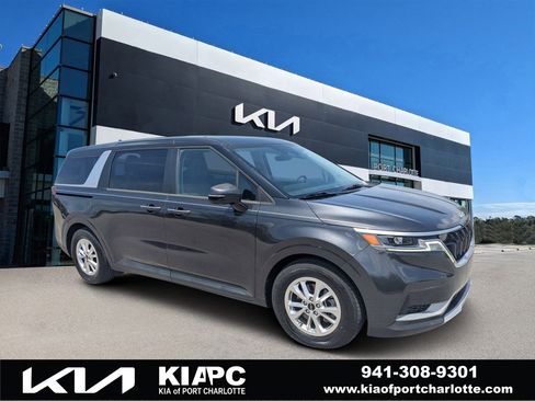 Used 2022 Kia Carnival LX FWD image 1
