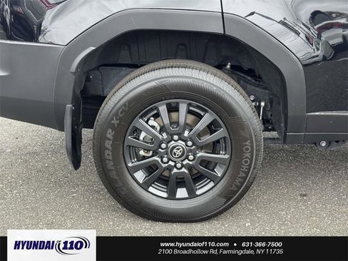 Used 2025 Toyota Land Cruiser image 9