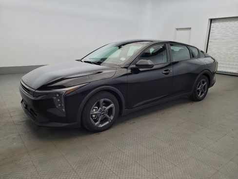 Used 2025 Kia K4 FWD image 2