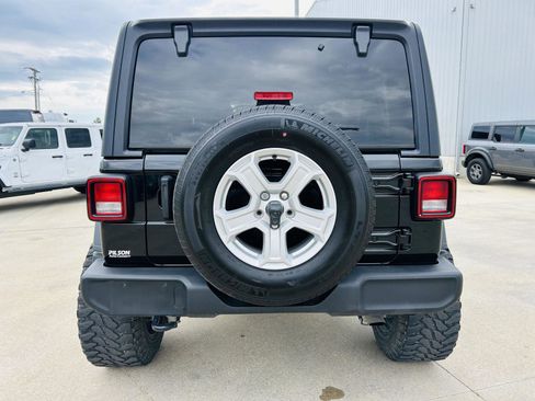 Used 2023 Jeep Wrangler Unlimited Sport AWD/4WD image 31