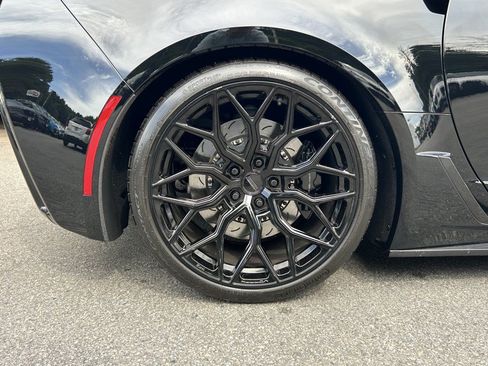 Used 2018 Chevrolet Corvette Z06 RWD image 18