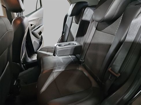 Used 2019 Buick Encore Preferred w/ Safety Package image 17