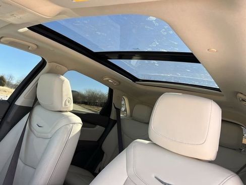 New 2026 Cadillac XT5 Luxury image 10