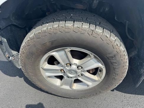 Used 2015 Toyota Tundra SR5 AWD/4WD image 10