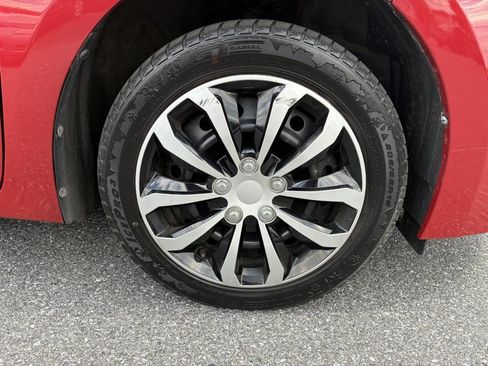 Used 2015 Toyota Corolla LE FWD image 16