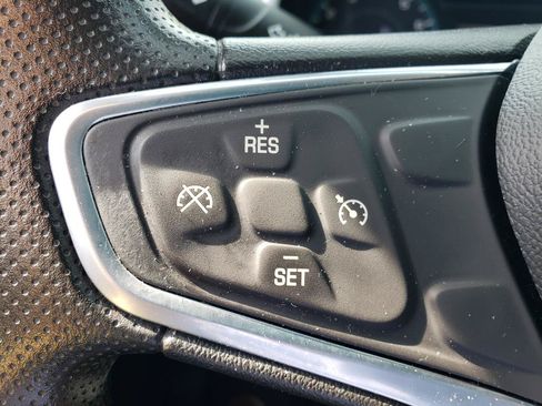 Used 2022 Chevrolet Malibu LT FWD image 17