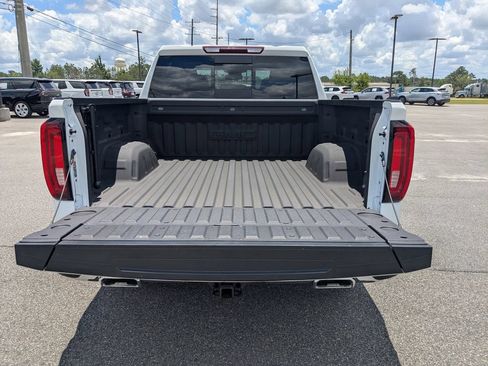 Used 2023 GMC Sierra 1500 SLT w/ SLT Premium Package AWD/4WD image 13
