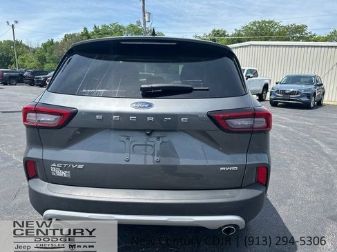 Used 2025 Ford Escape Active AWD/4WD image 4