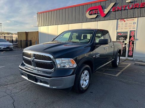 Used 2018 RAM 1500 Classic SLT image 2