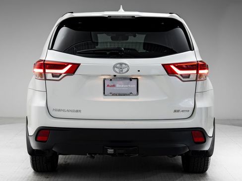 Used 2018 Toyota Highlander SE AWD/4WD image 31