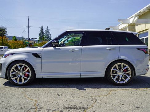 Used 2022 Land Rover Range Rover Sport SVR AWD/4WD image 3