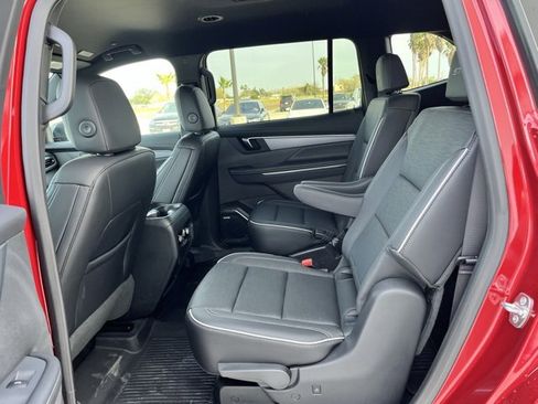 Used 2025 Buick Enclave Sport Touring w/ Power Package image 18