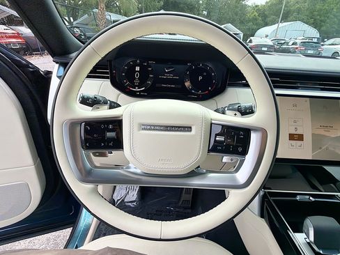 New 2026 Land Rover Range Rover Long Wheelbase SE AWD/4WD image 38