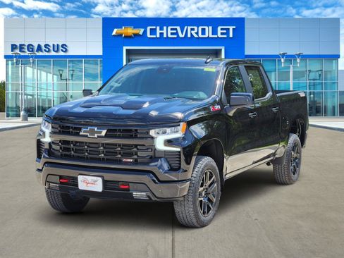 New 2026 Chevrolet Silverado 1500 LT Trail Boss w/ Convenience Package II AWD/4WD image 2