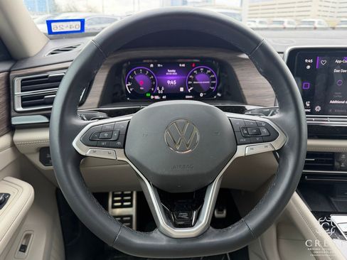 Used 2024 Volkswagen Atlas SEL Premium R-Line image 16