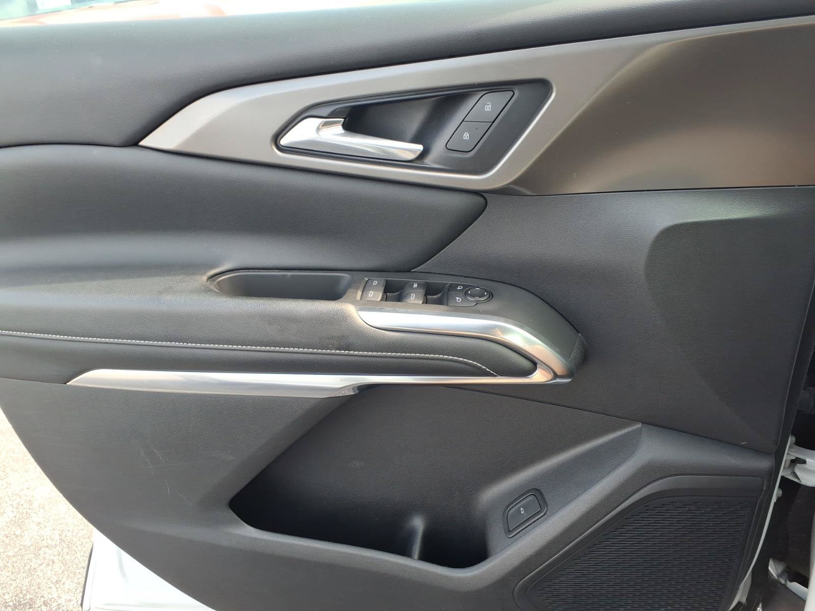 Used 2024 Chevrolet Traverse LT w/ LPO, Floor Liner Package FWD image 20