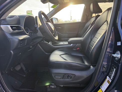 Used 2021 Toyota Highlander XLE image 26