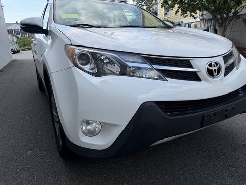 Used 2015 Toyota RAV4 XLE AWD/4WD image 10