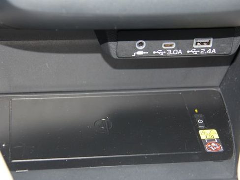 Used 2025 Subaru Forester Limited AWD/4WD image 29