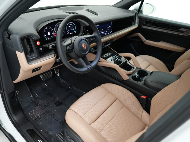 Certified 2026 Porsche Cayenne AWD/4WD image 4