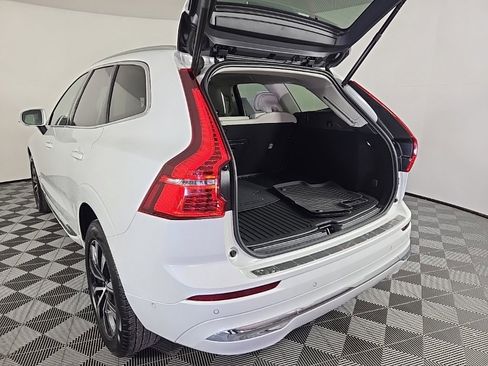 Certified 2023 Volvo XC60 B5 Plus w/ Climate Package image 11