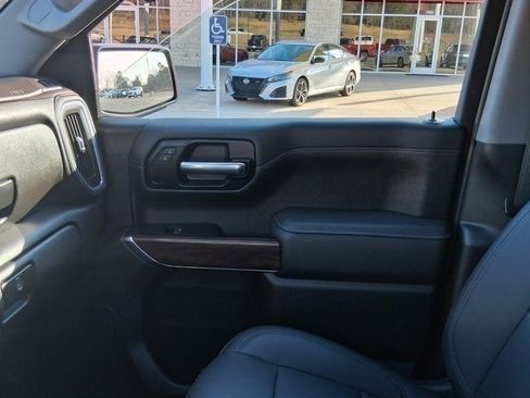 Used 2022 GMC Sierra 1500 SLT w/ SLT Premium Package image 19