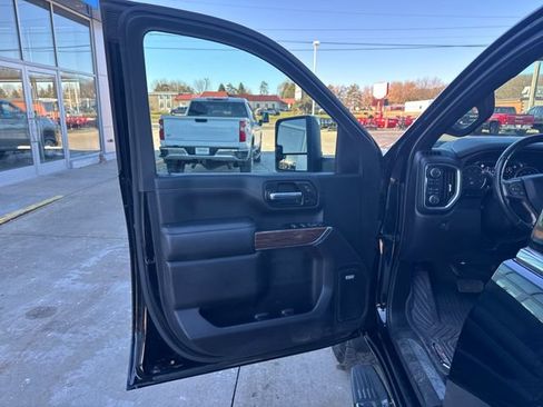 Used 2023 Chevrolet Silverado 3500 High Country w/ Z71 Off-Road Package image 12