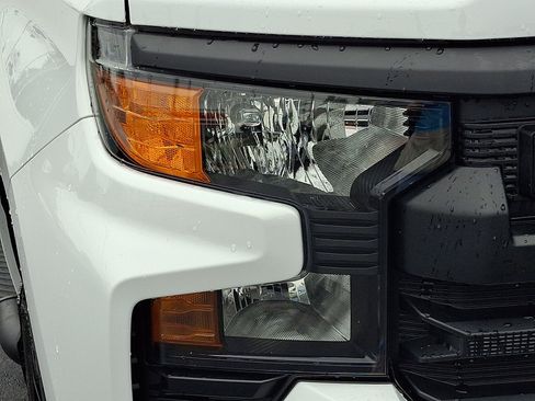 Used 2023 Chevrolet Silverado 1500 Custom Trail Boss w/ LPO, Dark Essentials Package AWD/4WD image 9