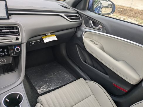 Certified 2025 Genesis G70 2.5T w/ Sport Prestige Package image 12