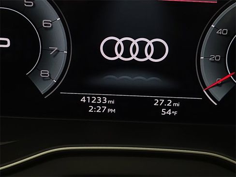 Used 2024 Audi Q5 2.0T Premium Plus image 12