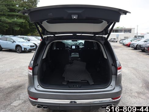 Used 2025 Lincoln Aviator AWD image 33