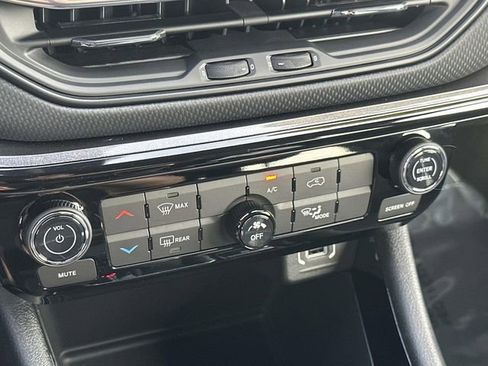 New 2026 Jeep Compass Latitude image 33