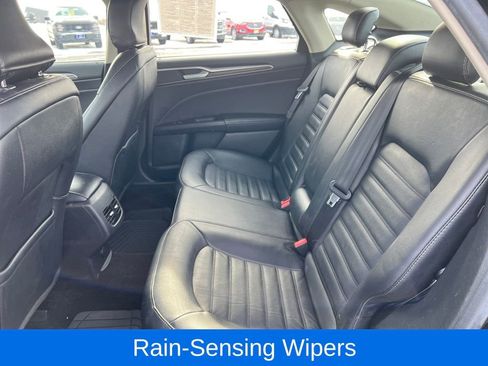 Used 2017 Ford Fusion SE image 22