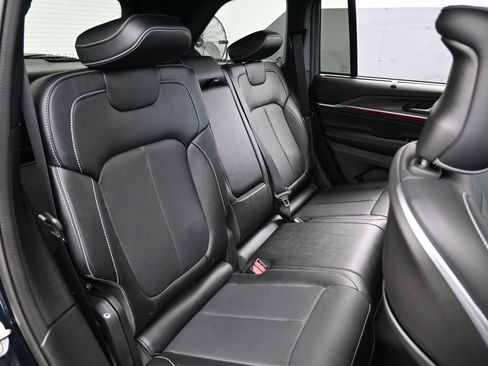 Used 2024 Jeep Grand Cherokee Overland w/ Luxury Tech Group IV image 51