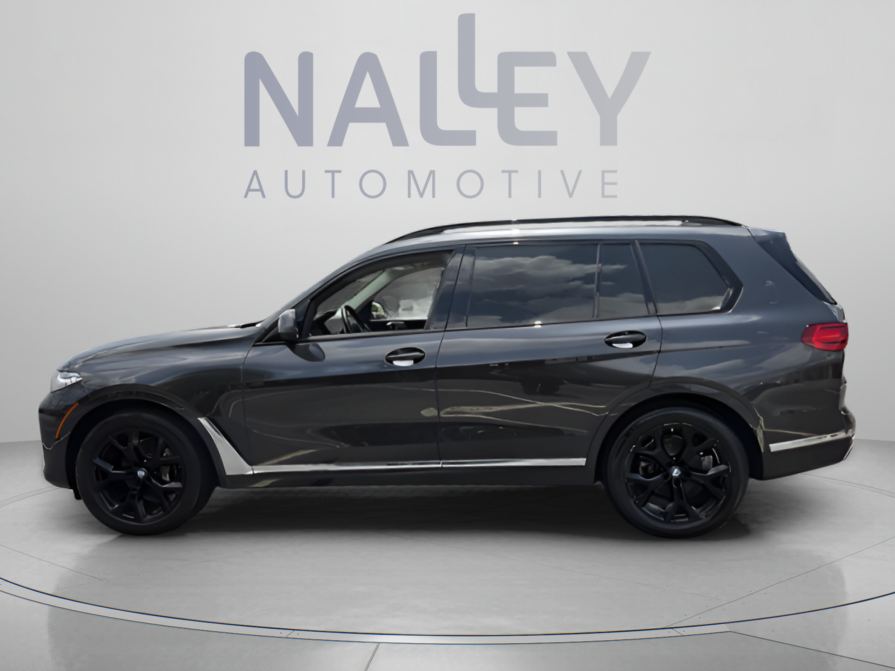 Used 2021 BMW X7 xDrive40i w/ Premium Package AWD/4WD image 2