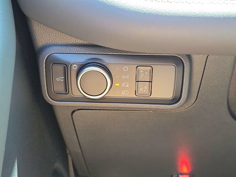 Used 2026 Ford Explorer Active RWD image 11