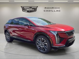 Certified 2025 Cadillac Optiq Sport 2 w/ LPO, Floor Liner Package AWD/4WD video 3